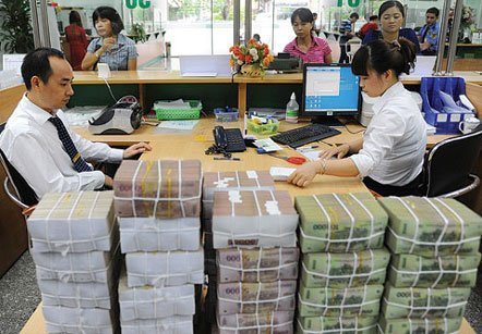 Sự xuống dốc của ngân hàng qua con số và sự kiện