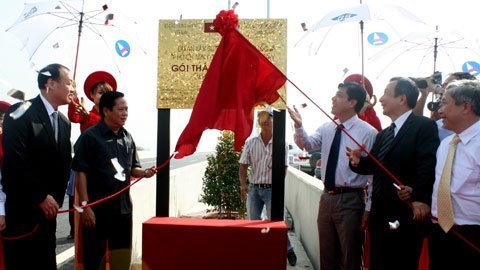 TP.HCM: Cao tốc triệu đô chưa hết nguy cơ chờ đường dẫn