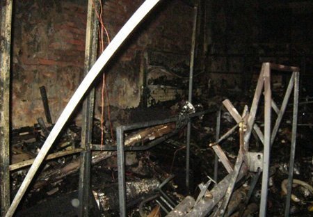 Cháy nhà, 2 cụ già kêu la thảm thiết