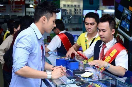 Hồ Vĩnh Khoa “trưng” dế mới cá tính