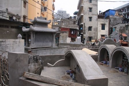 Nhà 'quây' nghĩa trang và hội thảo chọn chỗ chết!