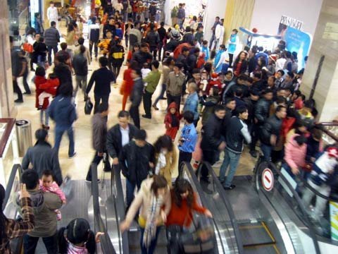 Giới trẻ “vung” bạc triệu chơi Noel ở khách sạn 5 sao