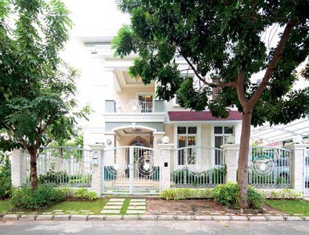 Những biệt thư xa hoa của chồng kiều nữ Việt