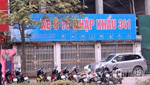 Xe ế, showroom ô tô chuyển bán… bia hơi, bánh ngọt