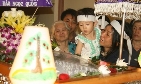 Nỗi đau gia đình có 2 bố con chết bởi xe Lexus