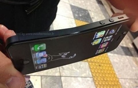 iPhone 5 dễ bị uốn cong