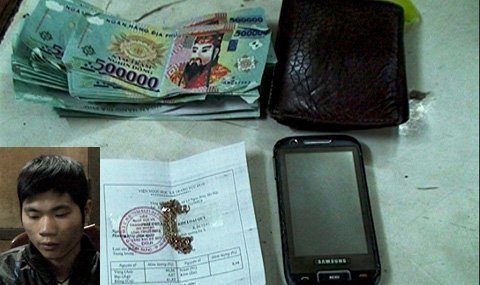 Bạo gan mang tiền âm phủ đi mua vàng