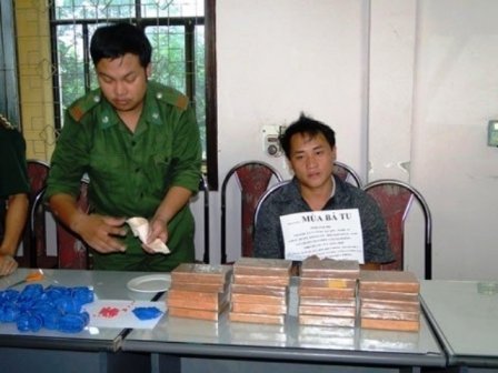Tử hình đối tượng vận chuyển 22 bánh heroin