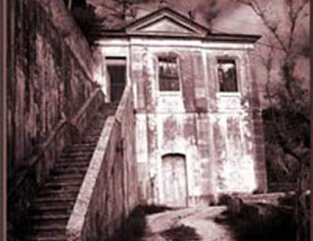 Ly kỳ vụ xác người xe ôm trong căn nhà hoang