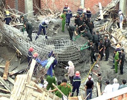Điều tra vụ sập giàn bê tông, 4 người thương vong