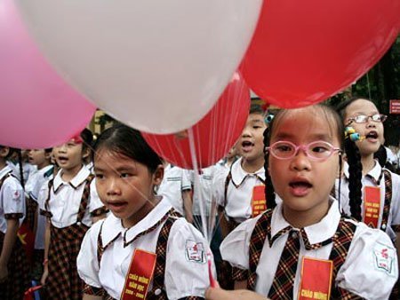 Độc giả sôi nổi 'hiến kế' xây nền giáo dục sạch