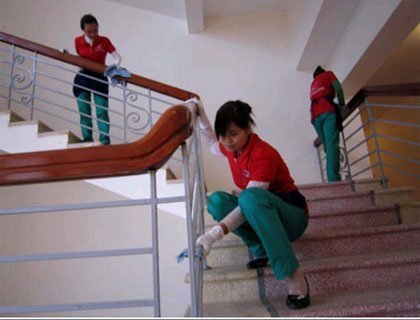 Dọn nhà Tết: Hét giá trên trời, khách vẫn đông