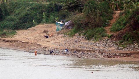 Giữa trời rét cóng, dân Hà Nội rủ nhau 