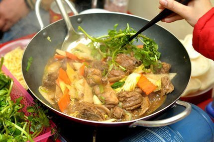 Ngon lạ lẩu gà, lẩu vịt khô