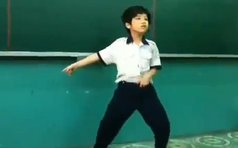 Dân mạng sốt bản Gangnam của HS tiểu học