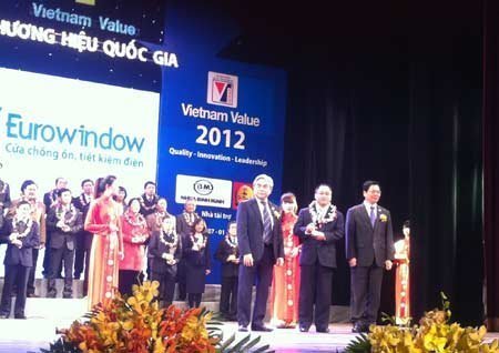 Eurowindow vào Top Thương hiệu Quốc gia 2012