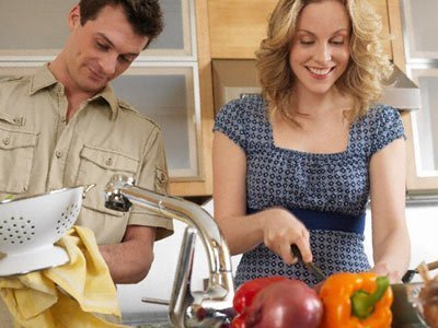 Rửa bát không phải chức phận của đàn bà