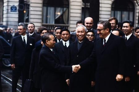 Hòa đàm Paris giữa cuộc đối đầu của các cố vấn