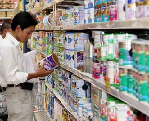 Đầu năm, sữa bột ngoại tăng giá