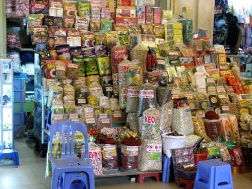 Đặc sản Tết nhập từ... Trung Quốc