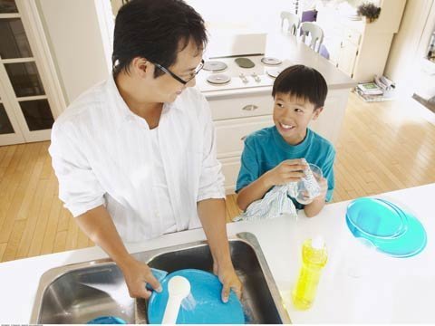 Thu nhập ba nghìn đô, tôi vẫn rửa bát cho vợ!