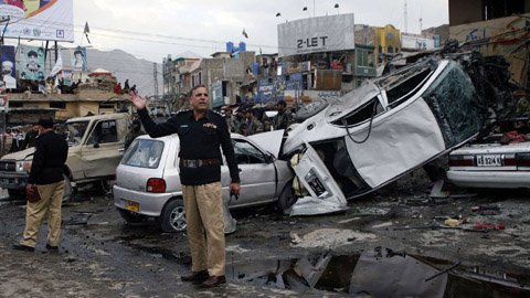 Pakistan: Đánh bom liên hoàn, 115 người chết