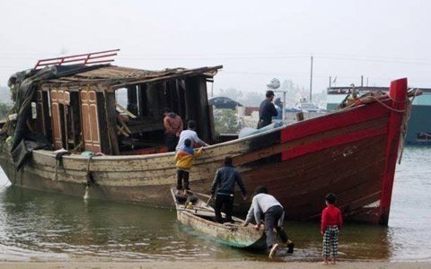 Chìm tàu cá, hai thuyền viên mất tích
