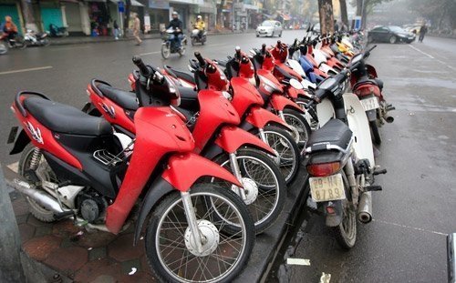 Lúng túng chuẩn bị thu phí đường xe máy