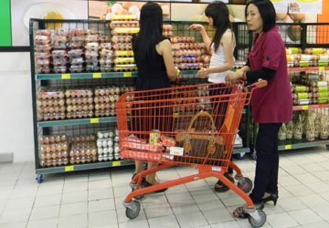 TP.HCM: Họp gấp vì giá trứng tăng kỷ lục