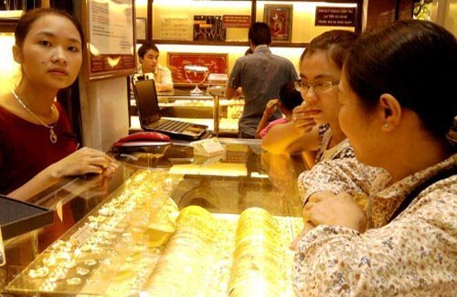 Giá vàng lại tiếp tục giảm sâu