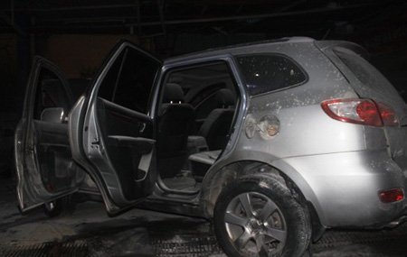 Hi hữu đổ nhầm xăng, xe SantaFe bốc cháy ngùn ngụt