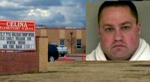 Bị bắt vì giả tay súng xông vào trường