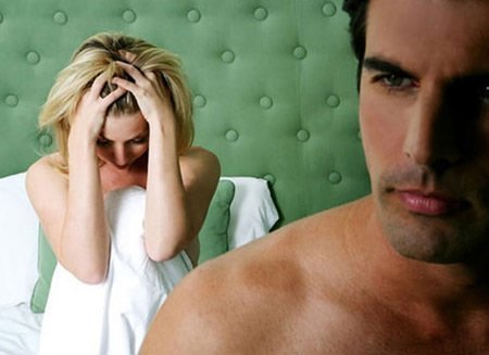 Yêu 4 năm không được động vào người yêu