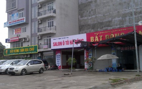 Thê thảm sàn BĐS đóng cửa nghỉ Tết sớm