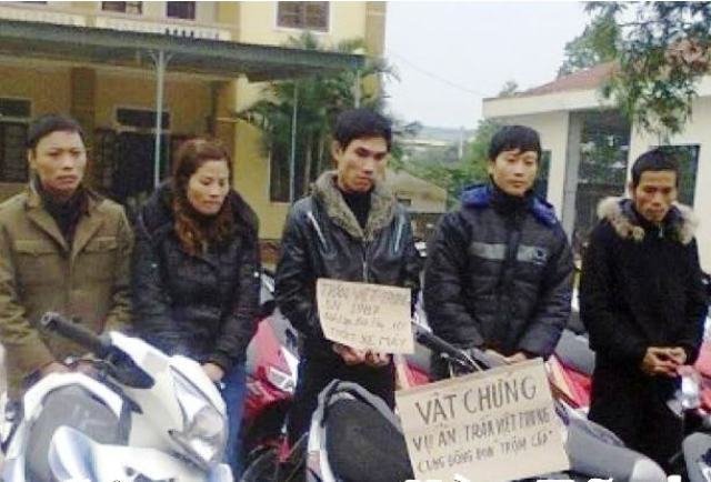Bắt nhóm trộm cướp, thu 50 xe máy đắt tiền