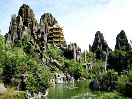 Xuân Quý Tỵ, hành hương về Lạc Cảnh Đại Nam Văn Hiến