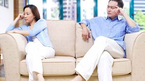 Suýt ly hôn vì chồng lười rửa bát