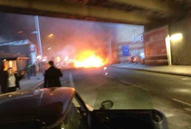 Trực thăng nổ tung giữa trung tâm London