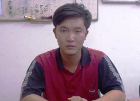 Cảnh sát hình sự rởm đang nhận tiền bị bắt