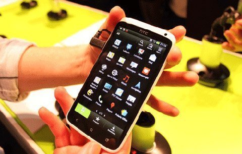 Những smartphone giảm giá mạnh nhất năm 2012