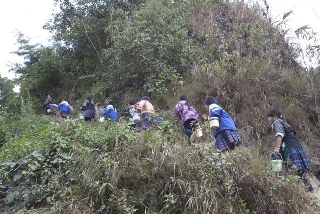 Phóng sự ảnh: Những 'siêu nhân' nơi cổng trời