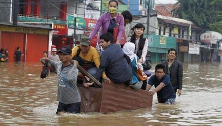 Jakarta chìm trong biển nước