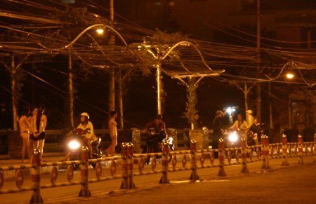 Nam sinh trong “cơn bão sex”