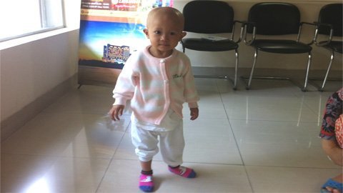 Xin hãy cứu con tôi với!