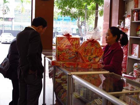 Bánh mứt kẹo vào mùa đua Tết