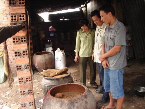 Sản xuất gia vị từ hóa chất Trung Quốc