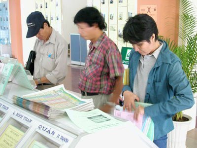 Cấm dùng tiền mặt mua nhà, ô tô
