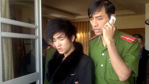 Trộm thuê xe tải đến dọn nhà gia chủ