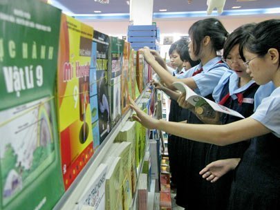 Hãy dám xóa bỏ độc quyền biên soạn SGK