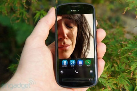 808 PureView là 'hậu duệ' Symbian cuối cùng